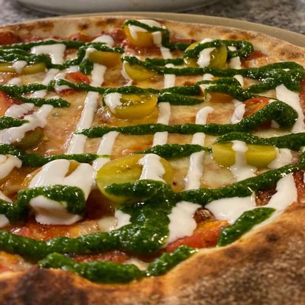 Pizza de Pesto e Creme de Burrata — Italianino