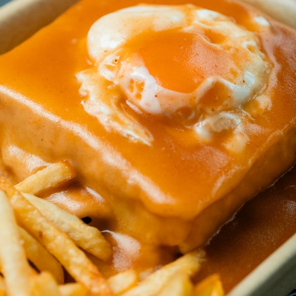 FRANCESINHA DE VITELA — Venda Nova 25, Águeda