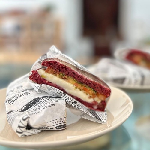 Caco De Beterraba Com Mozzarella — Oco Lumiar, Lisboa