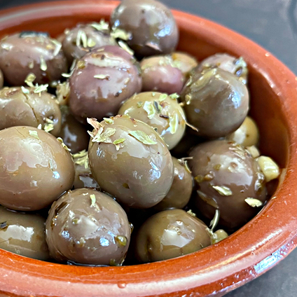 Azeitona aromatizada — Franguito da Guia - Steakhouse Évora, Évora