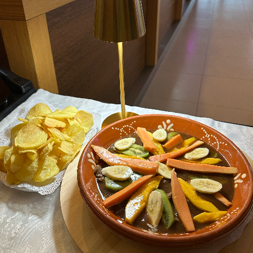 LOMBINHOS DE VITELA COM FRUTOS TROPICAIS — Paraiso Douro, Lamego