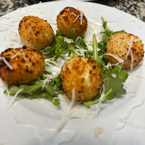 BOLAS DE QUEIJO CREME E JALLAPEÑOS — Cosmos, Lousã