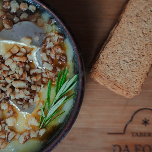 BRIE Gratinado, Mel e Nozes — Taberna da Fonte